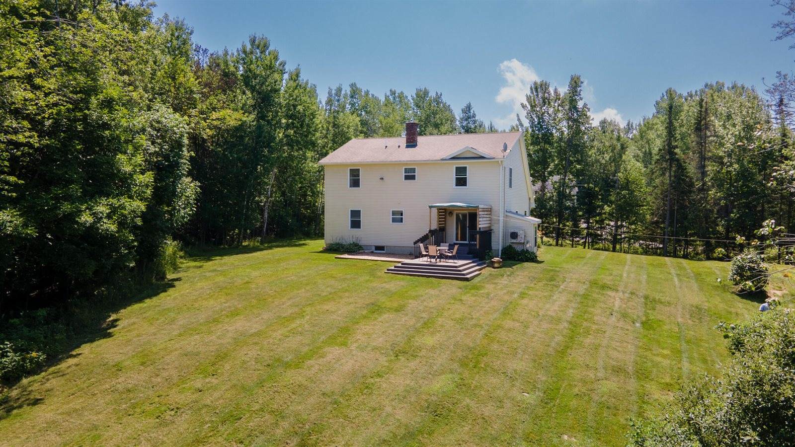 39 Maple Leaf Lane, Hermon, ME 04401