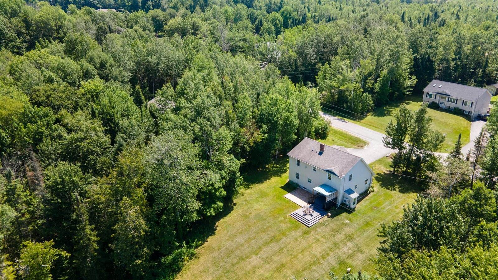 39 Maple Leaf Lane, Hermon, ME 04401