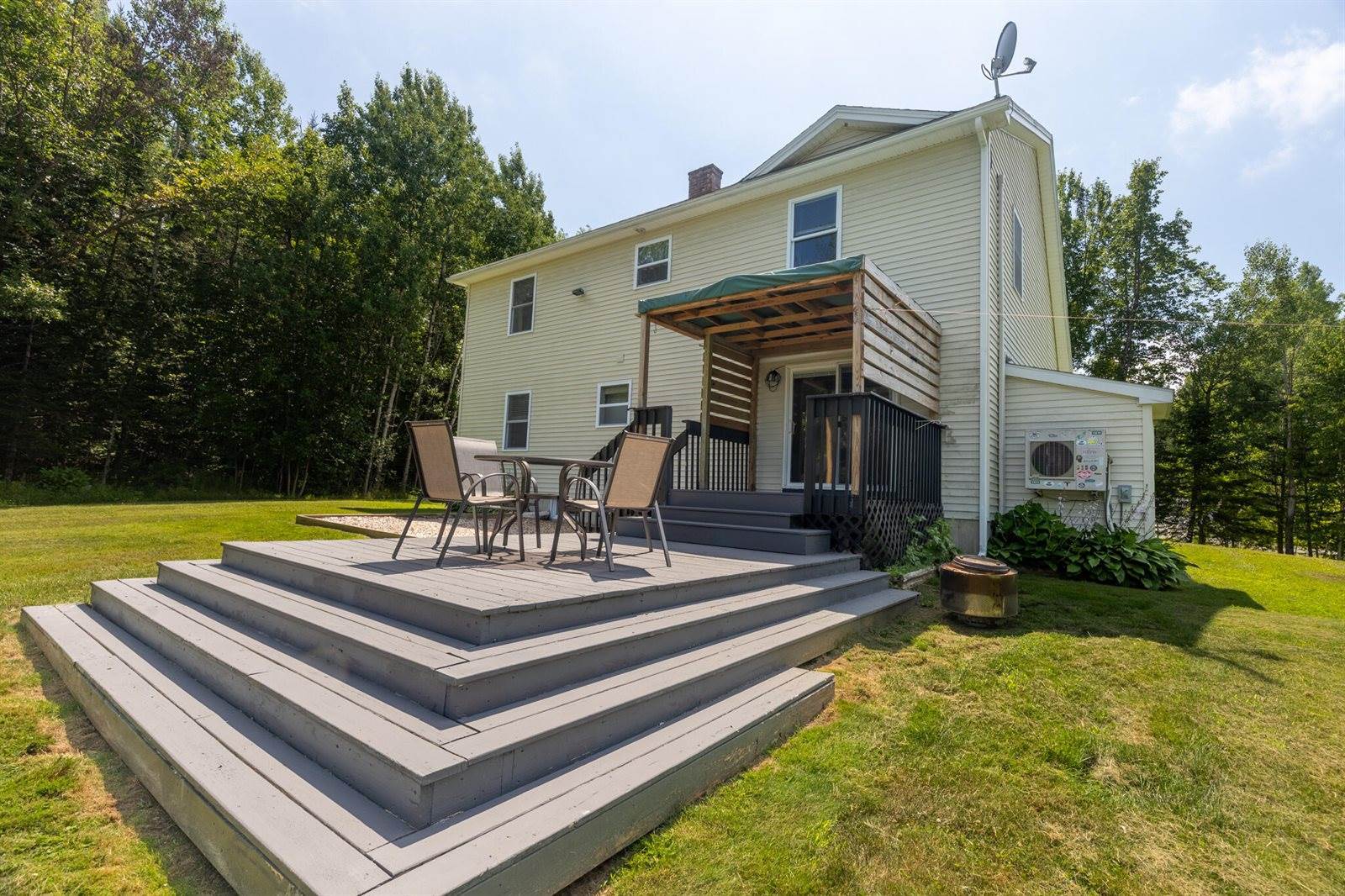 39 Maple Leaf Lane, Hermon, ME 04401