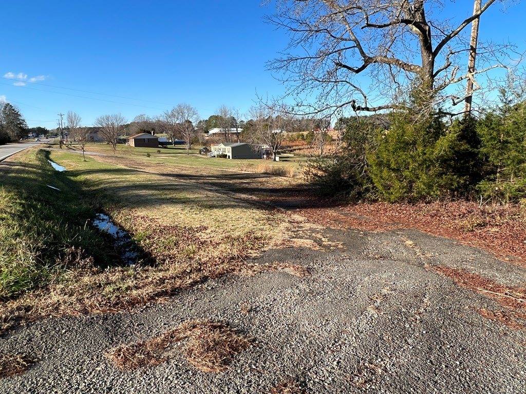 4055 Highway Nine-O-Three, Bracey, VA 23919