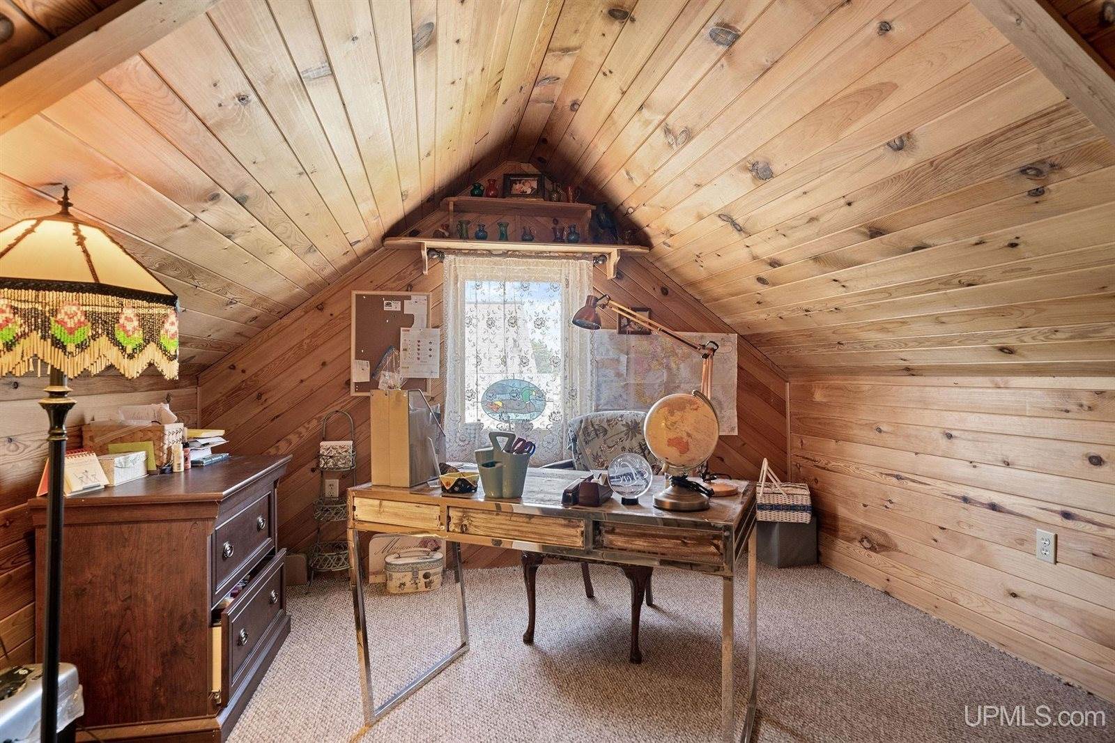 827 Michigan Street, Ishpeming, MI 49849