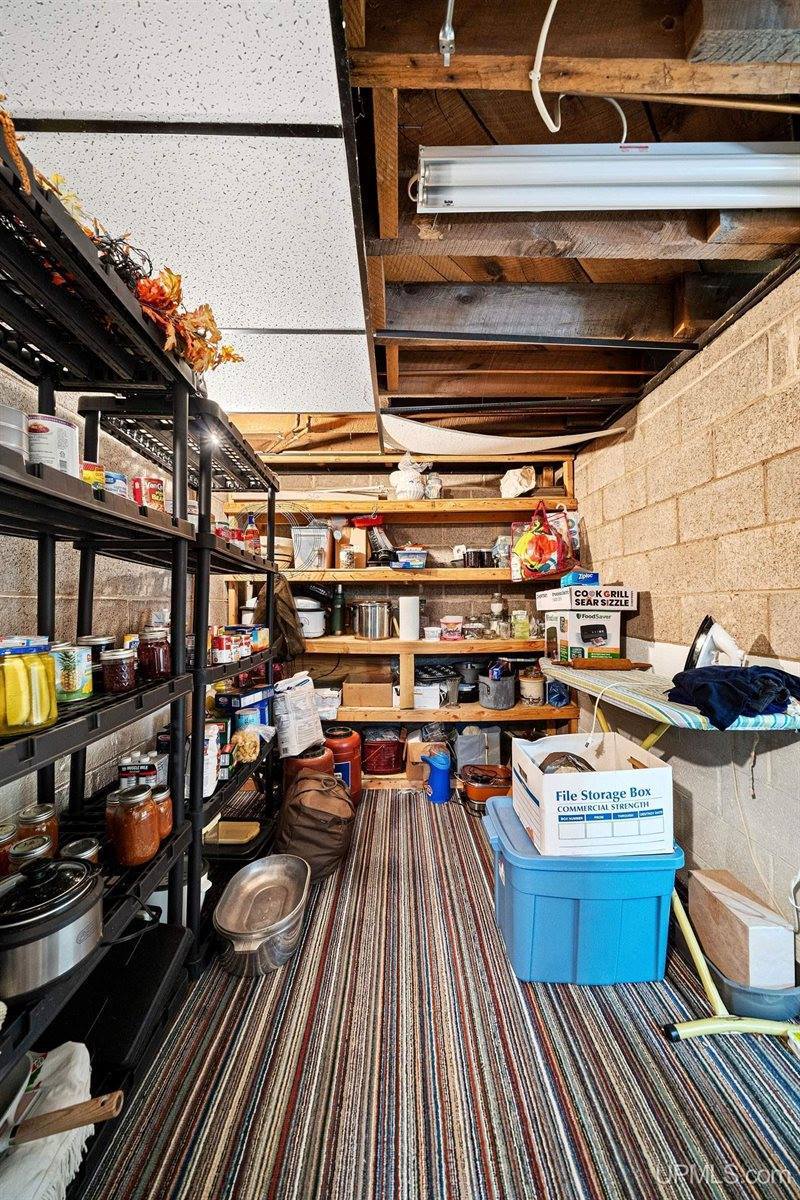 827 Michigan Street, Ishpeming, MI 49849