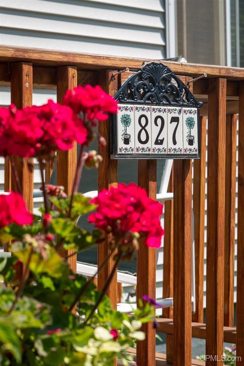 827 Michigan Street, Ishpeming, MI 49849