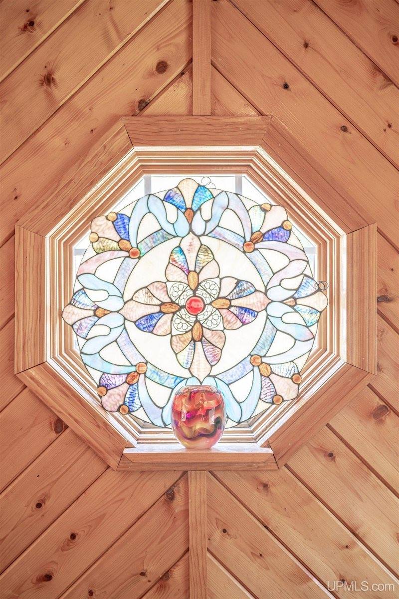 827 Michigan Street, Ishpeming, MI 49849