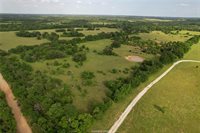 9525 S Hickory Loop County Road, Calvert, TX 77837