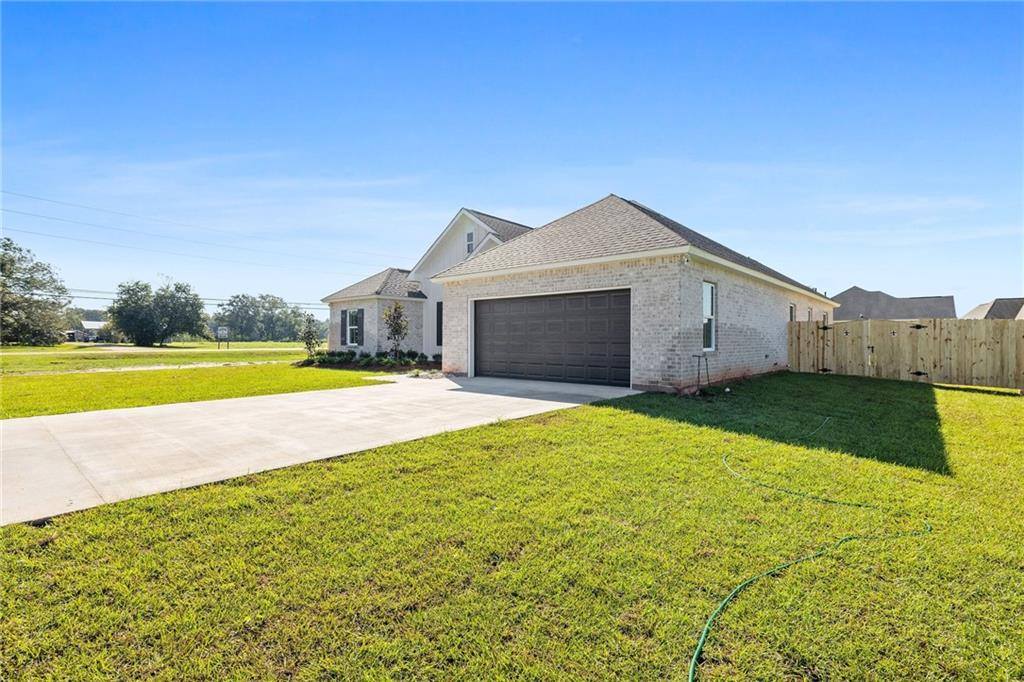 19522 Deerfield Loop, Loranger, LA 70446