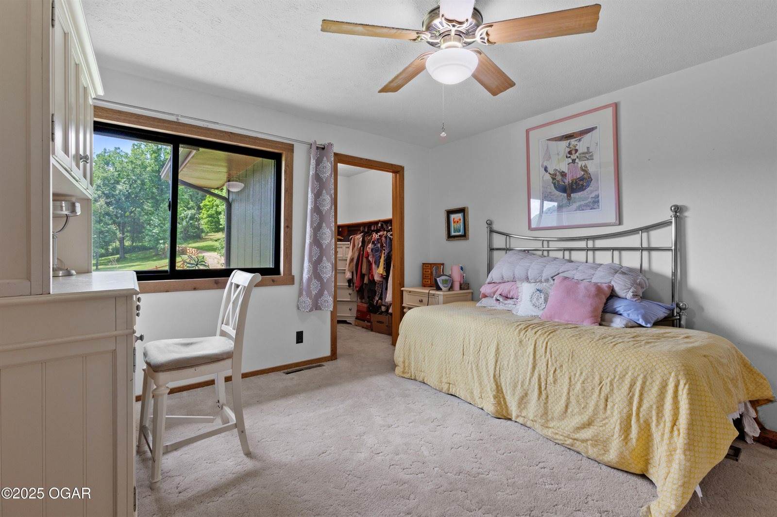 10463 Farm Road 1182, Aurora, MO 65605