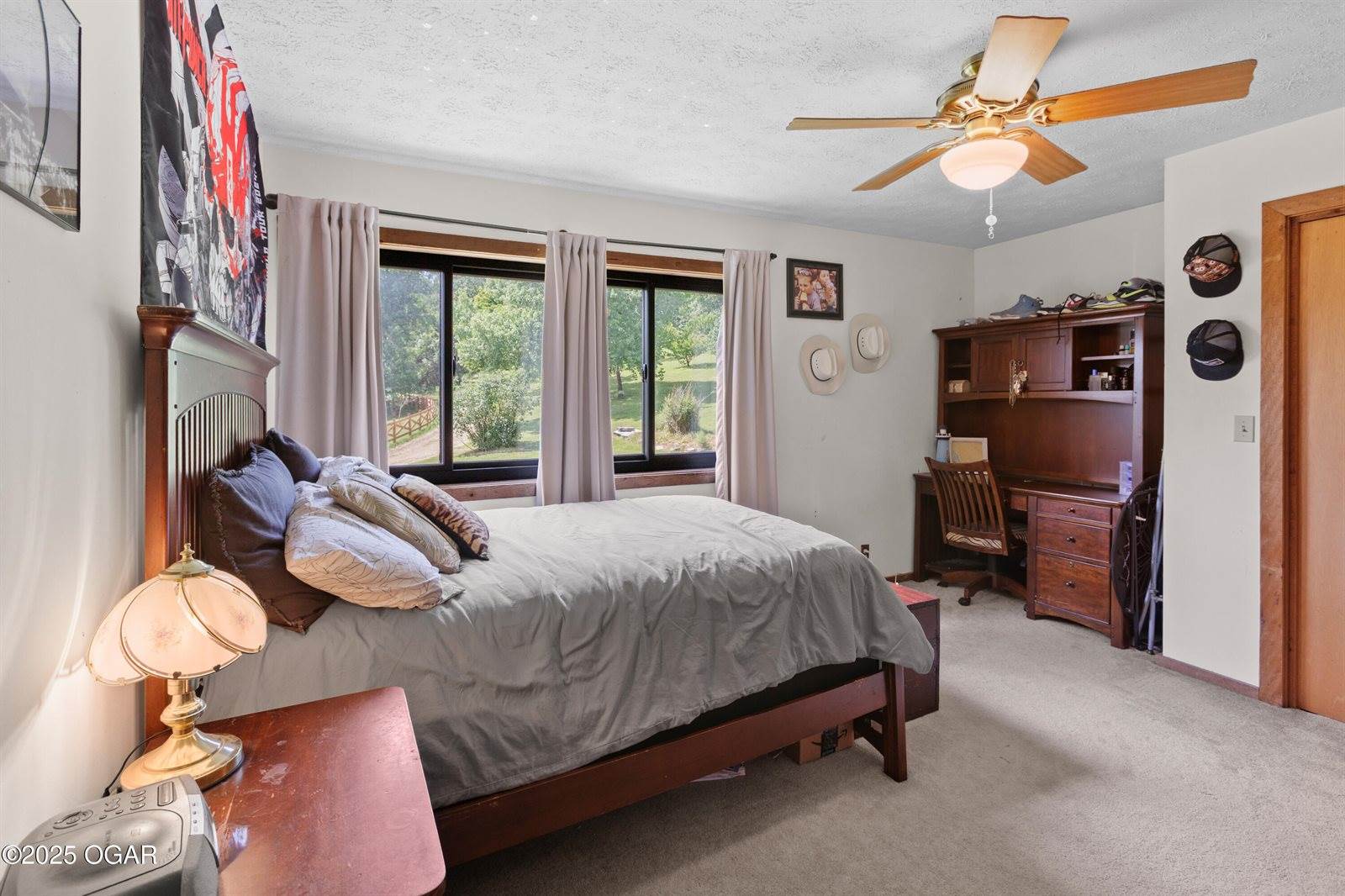 10463 Farm Road 1182, Aurora, MO 65605