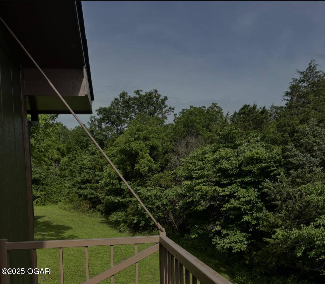 10463 Farm Road 1182, Aurora, MO 65605