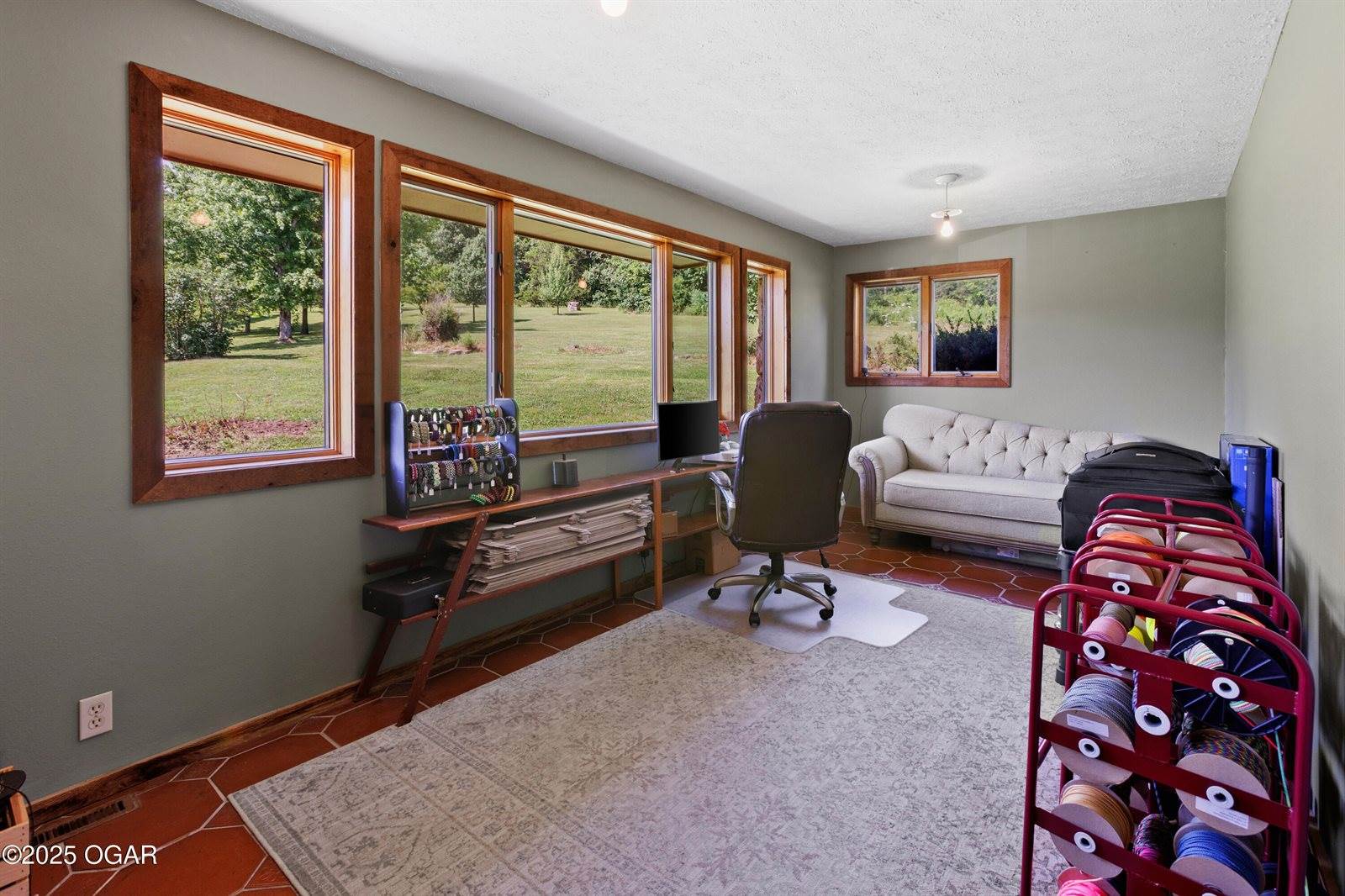 10463 Farm Road 1182, Aurora, MO 65605