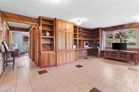 10463 Farm Road 1182, Aurora, MO 65605