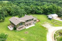 10463 Farm Road 1182, Aurora, MO 65605