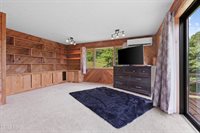 10463 Farm Road 1182, Aurora, MO 65605