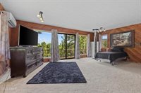 10463 Farm Road 1182, Aurora, MO 65605