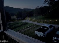 10463 Farm Road 1182, Aurora, MO 65605