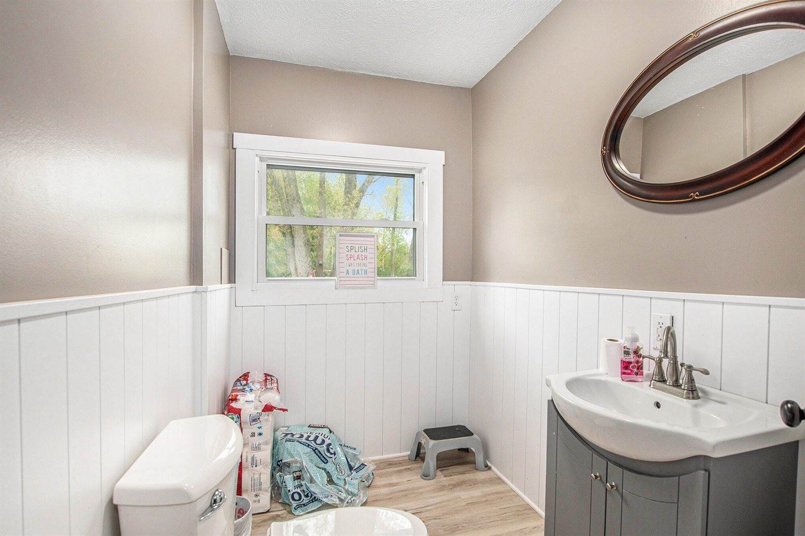 557 West James Street, Lawrence, MI 49064