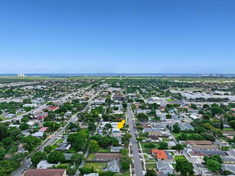 1913 Thomas St, Hollywood, FL 33020