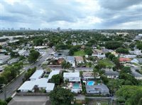 1913 Thomas St, Hollywood, FL 33020