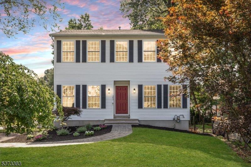 353 Top Ave, Green Brook Township, NJ 08812