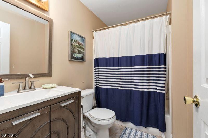 353 Top Ave, Green Brook Township, NJ 08812