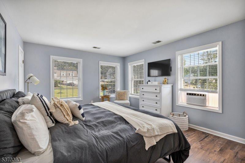 353 Top Ave, Green Brook Township, NJ 08812