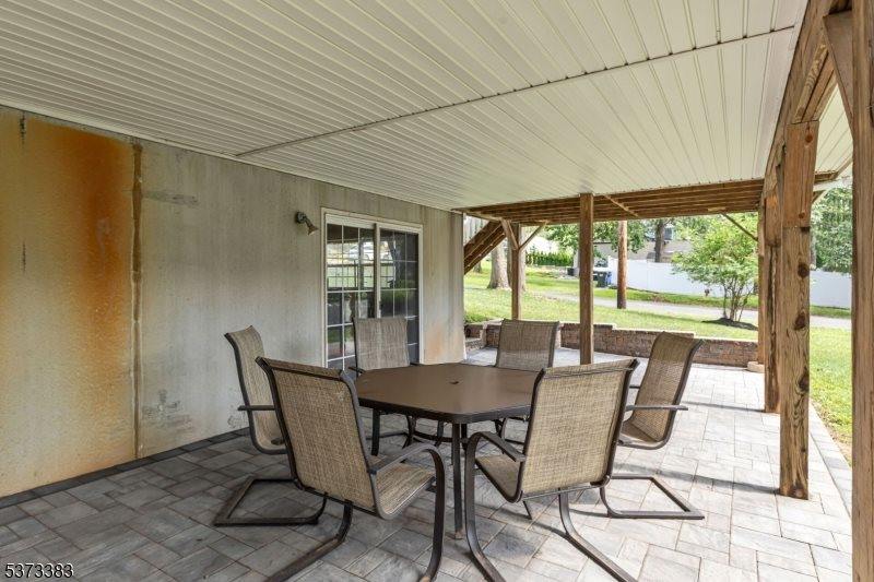 353 Top Ave, Green Brook Township, NJ 08812