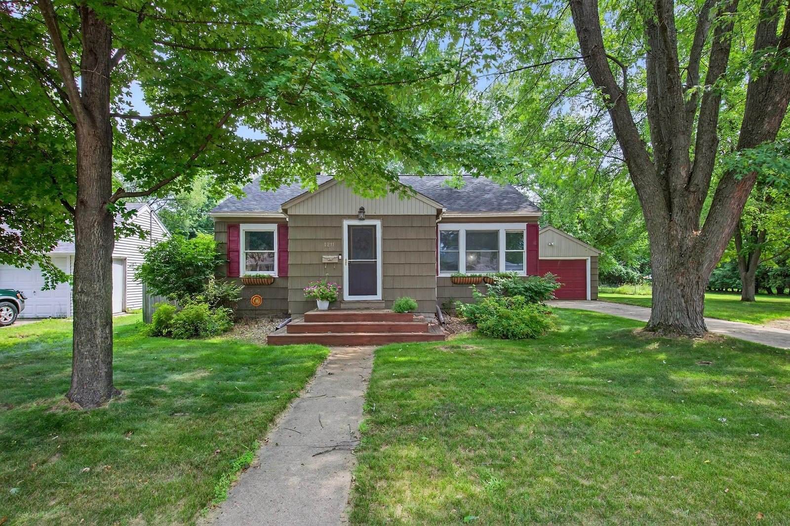 1211 10th Street South, Wisconsin Rapids, WI 54494