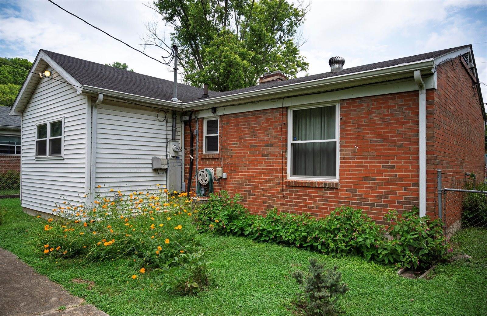 106 Spring Street, Frankfort, KY 40601