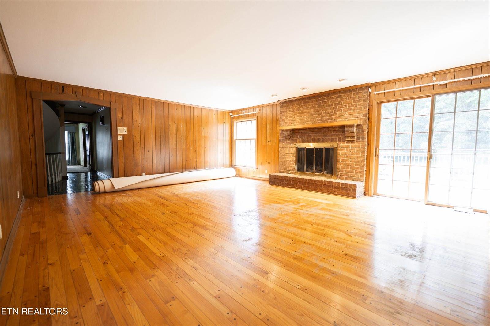 102 Redbud Drive, Clinton, TN 37716