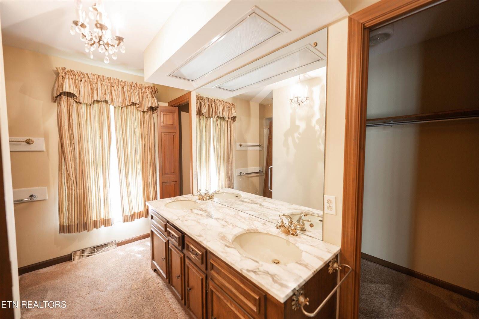 102 Redbud Drive, Clinton, TN 37716