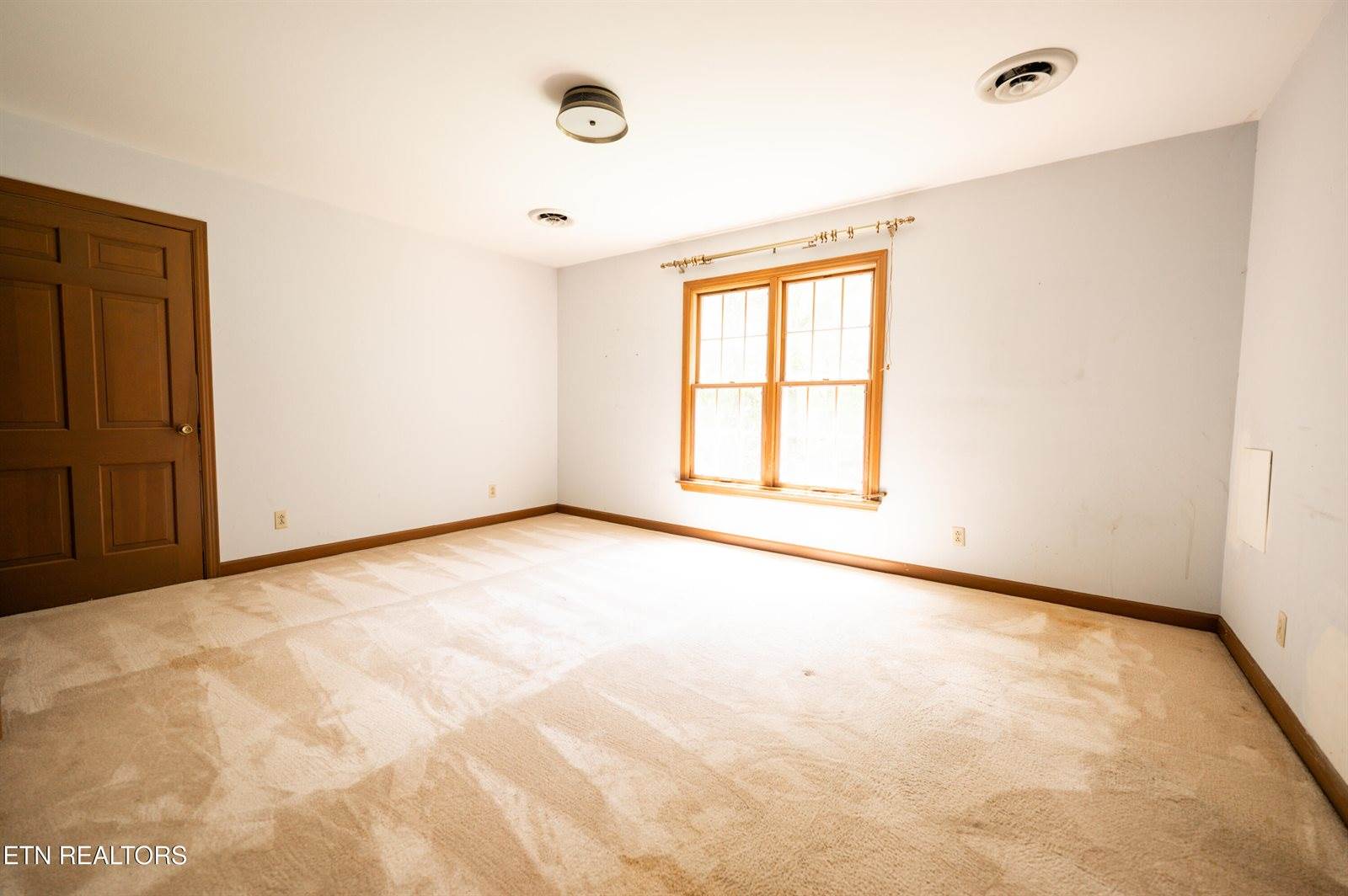 102 Redbud Drive, Clinton, TN 37716