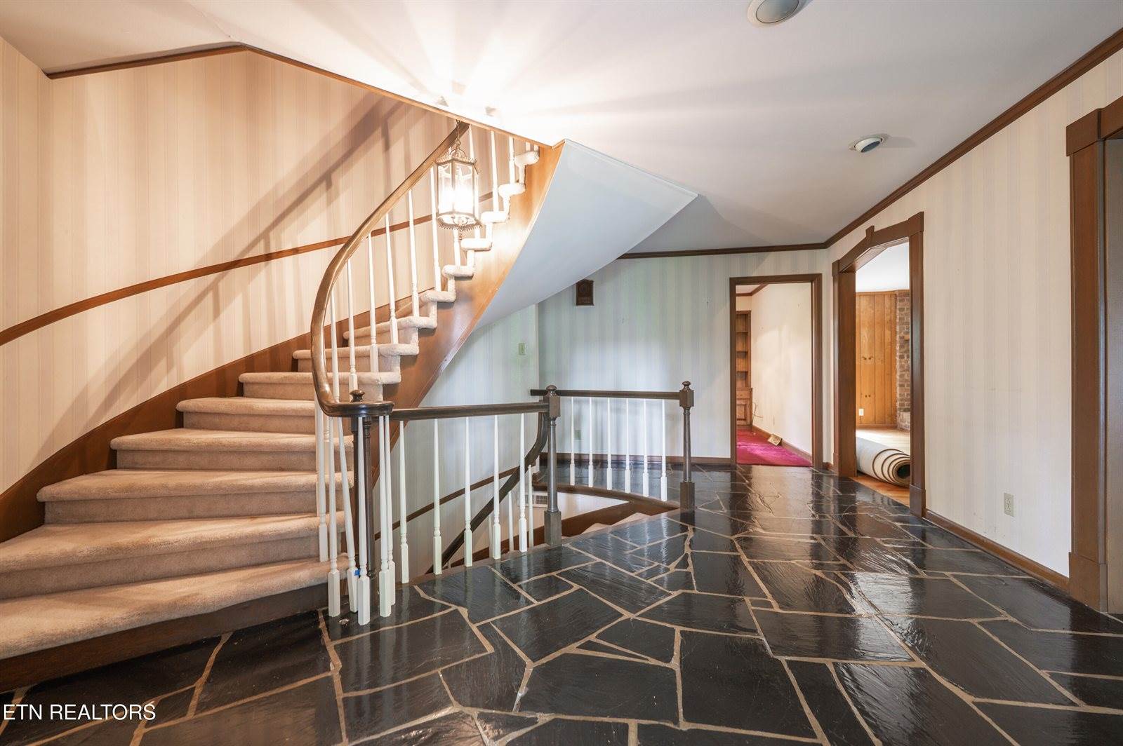 102 Redbud Drive, Clinton, TN 37716