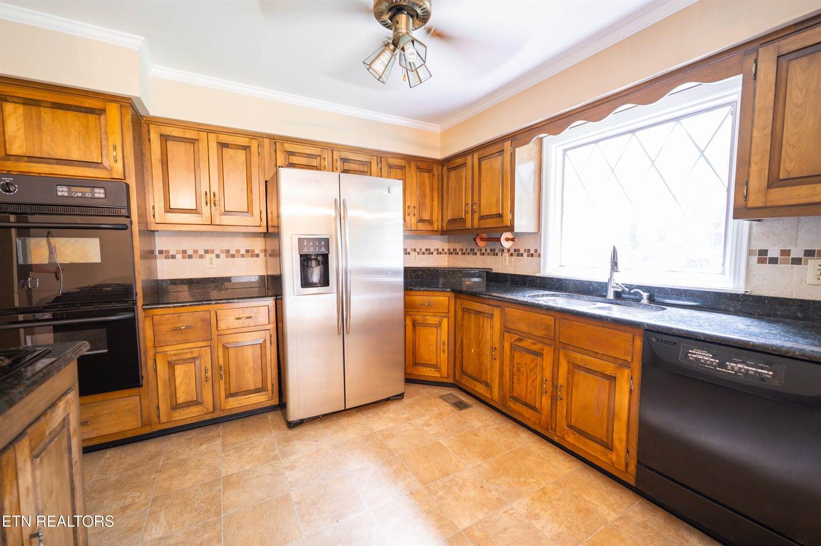 102 Redbud Drive, Clinton, TN 37716