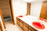 102 Redbud Drive, Clinton, TN 37716