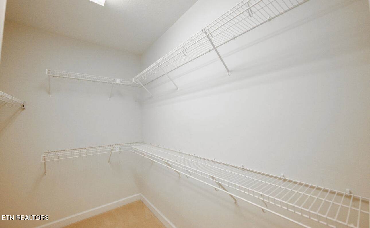 114 Tradewind St, Clinton, TN 37716