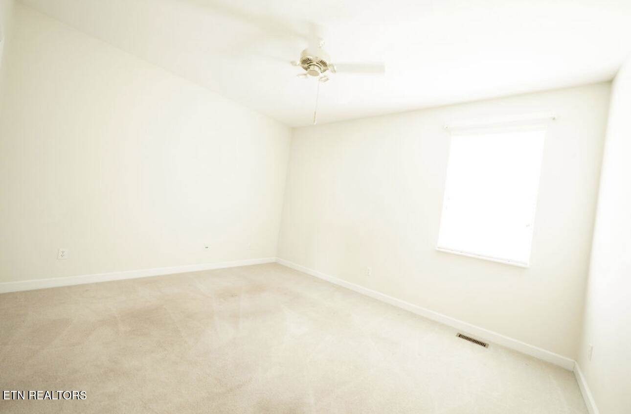 114 Tradewind St, Clinton, TN 37716