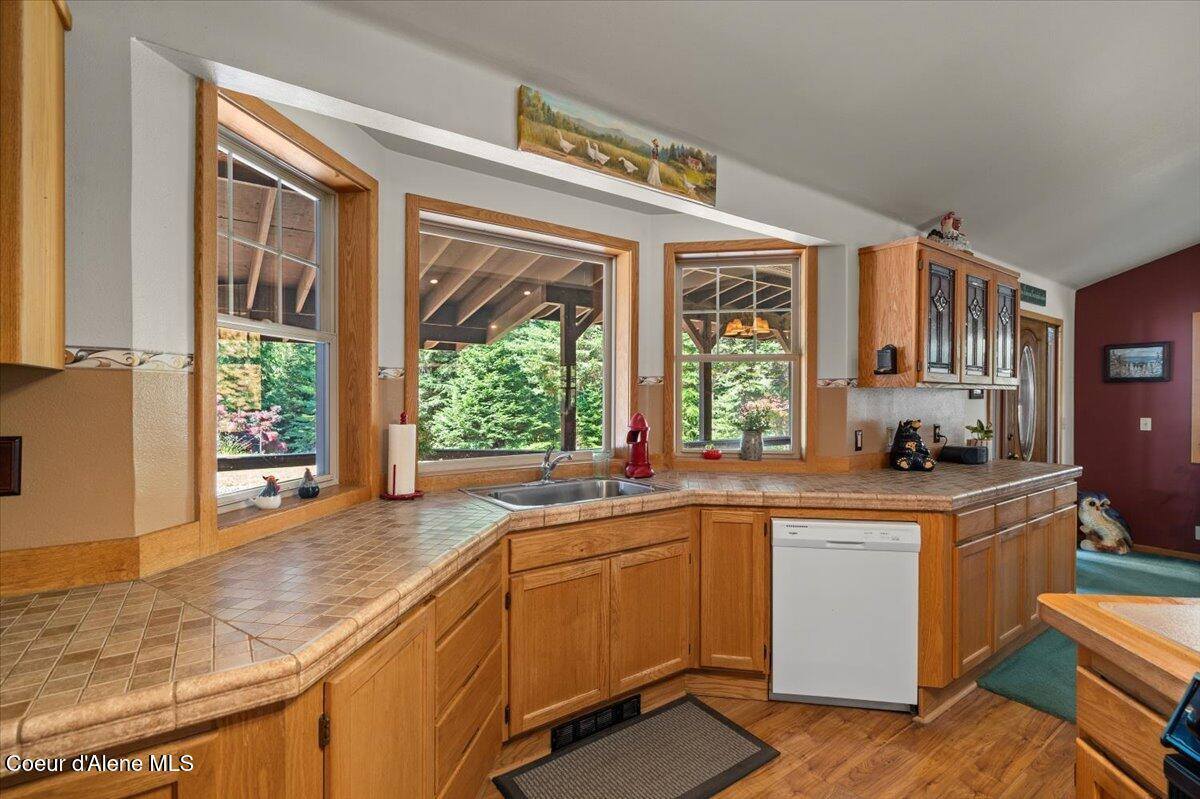 5312 Colburn Culver Rd, Sandpoint, ID 83864