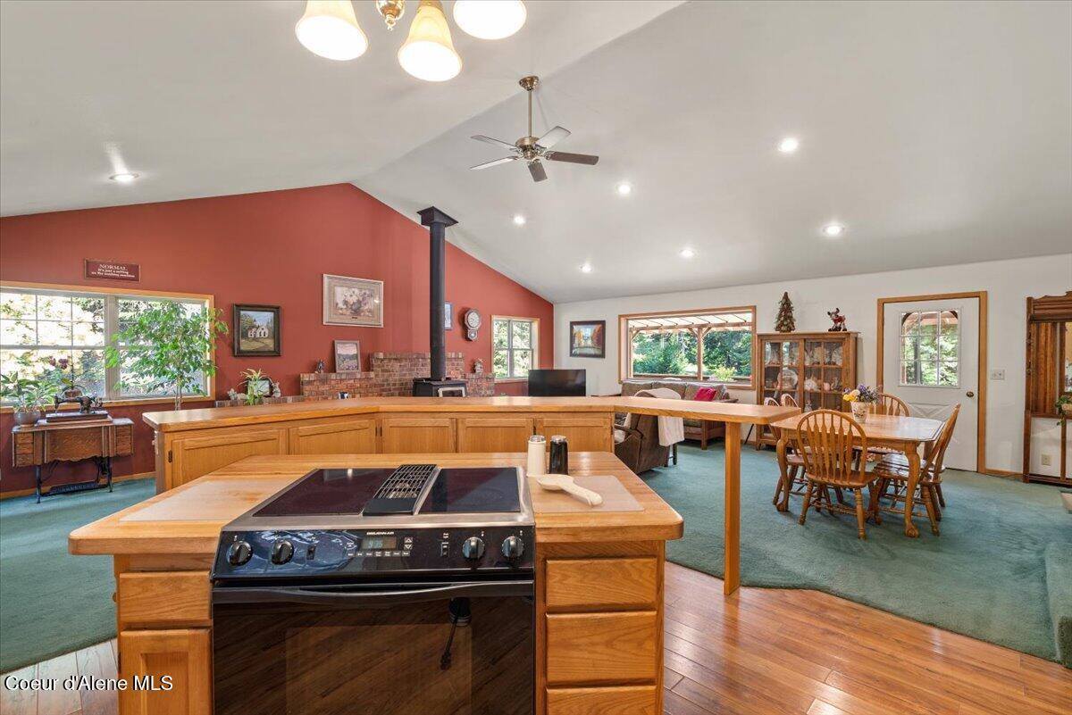 5312 Colburn Culver Rd, Sandpoint, ID 83864