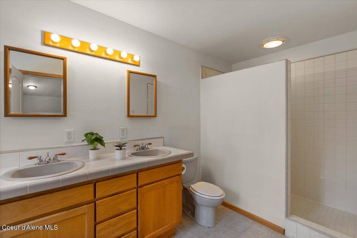 5312 Colburn Culver Rd, Sandpoint, ID 83864