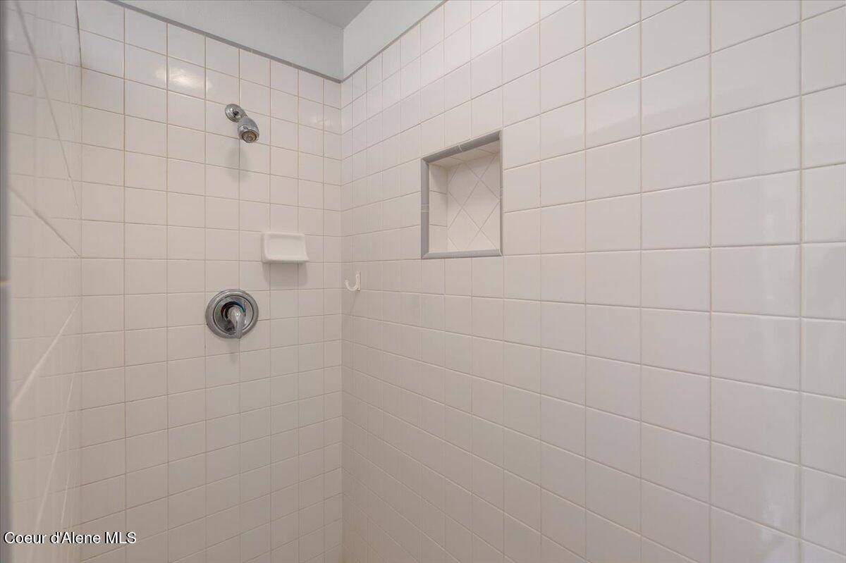 5312 Colburn Culver Rd, Sandpoint, ID 83864