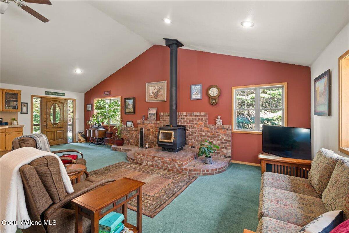 5312 Colburn Culver Rd, Sandpoint, ID 83864