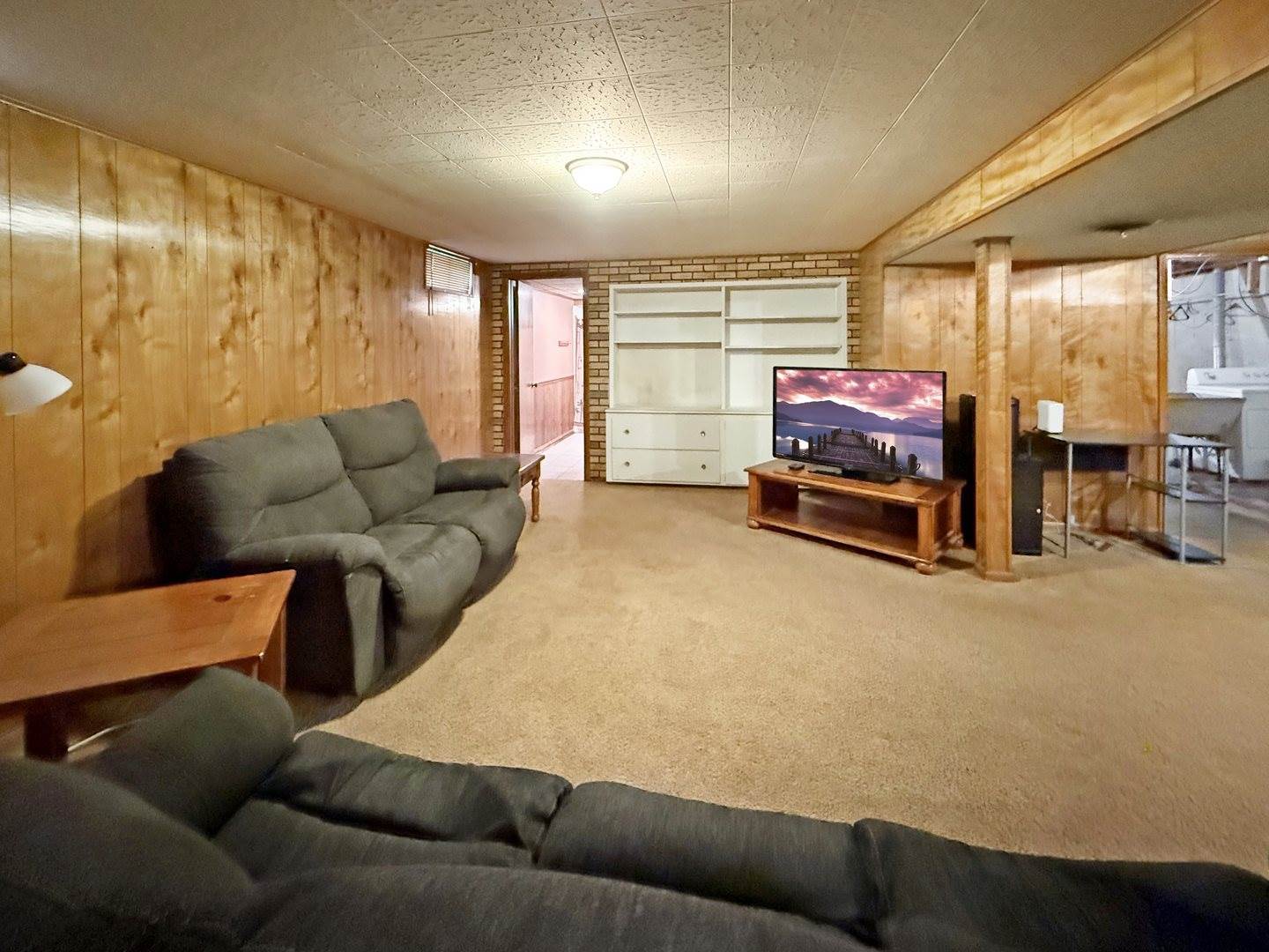 1318 West American Street, Freeport, IL 61032