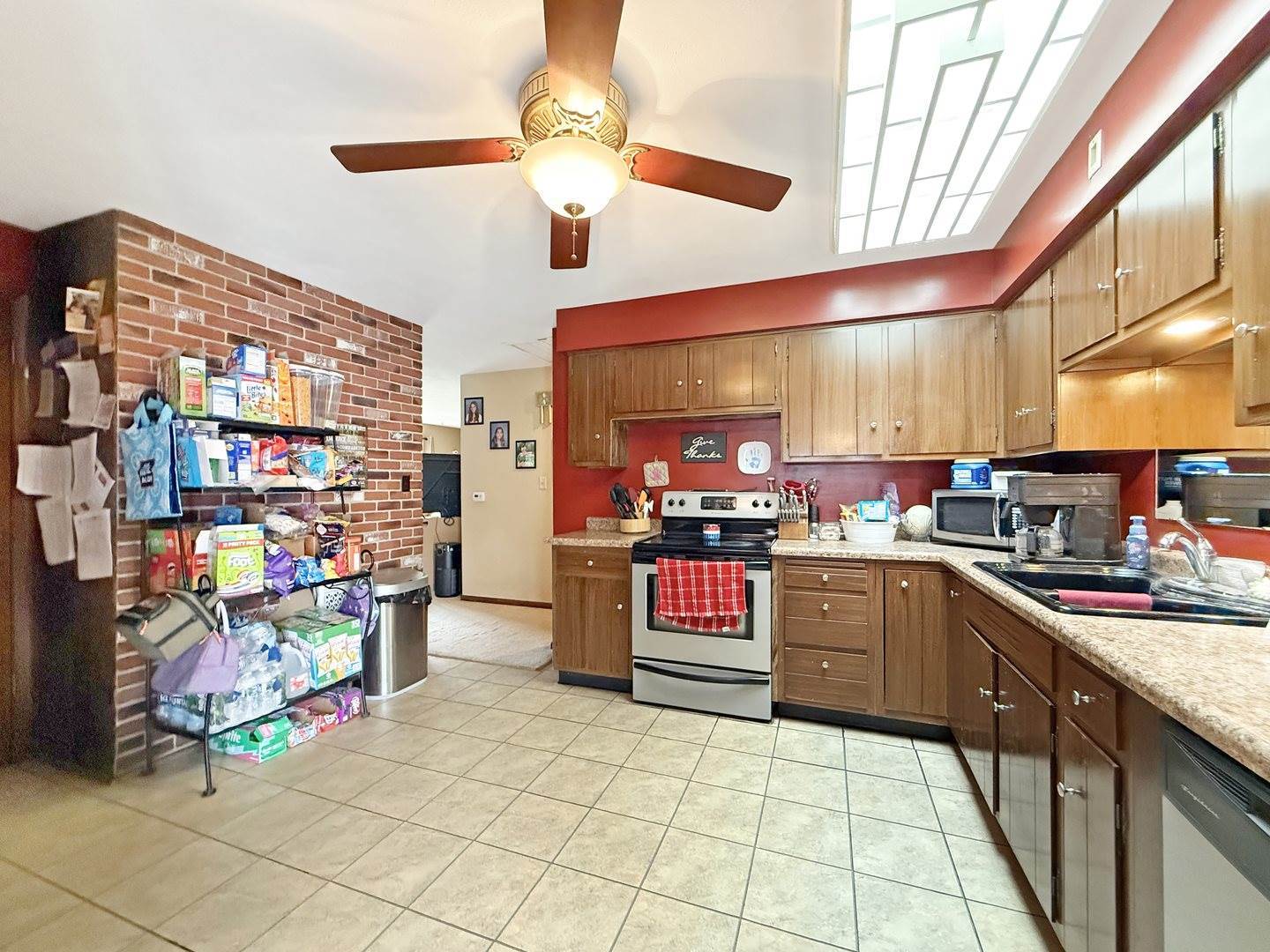 1318 West American Street, Freeport, IL 61032