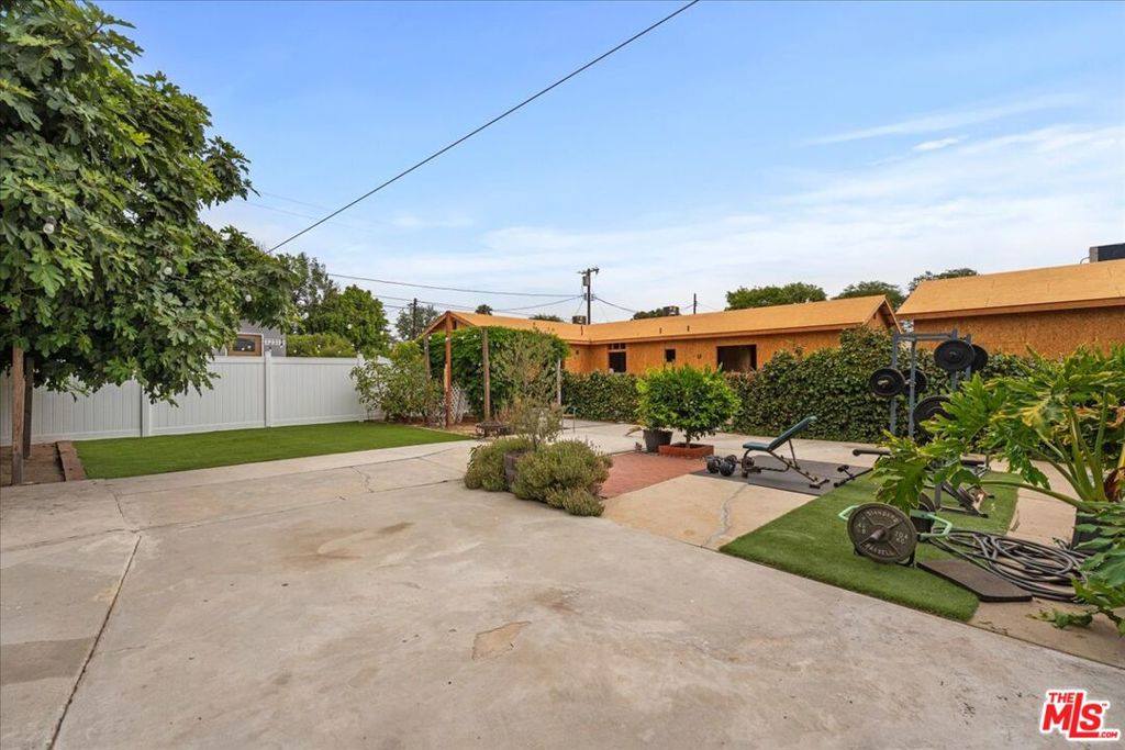 17317 Los Alimos Street, Granada Hills, CA 91344