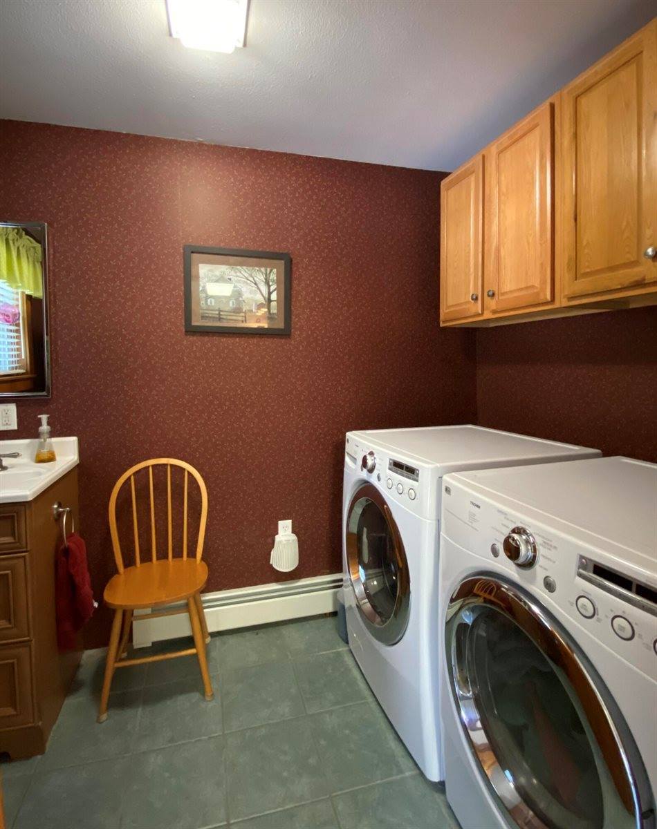 43 Homsted Lane, Hermon, ME 04401