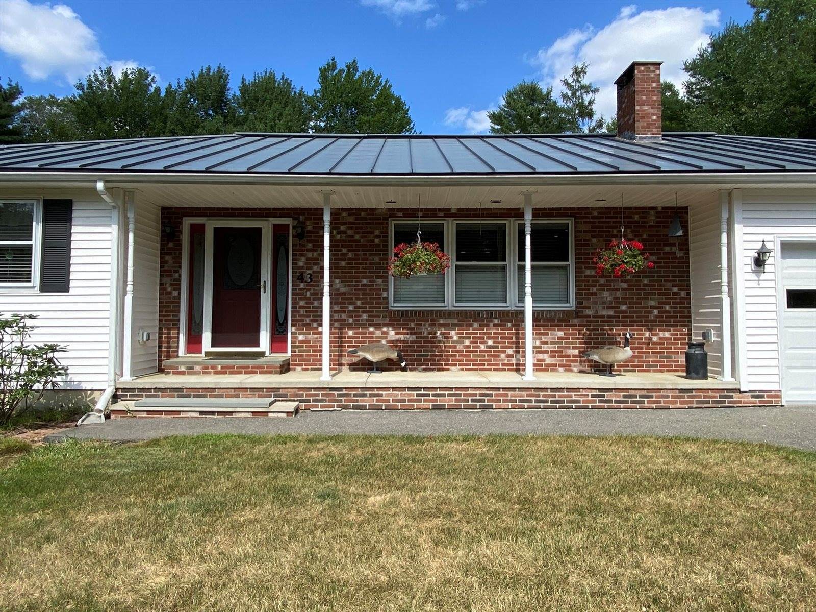 43 Homsted Lane, Hermon, ME 04401