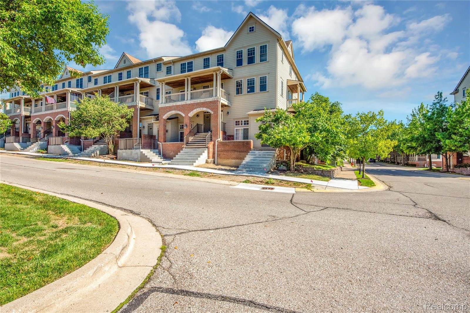 3912 Forester Boulevard, AuburnHillsCity_Oakland, MI 48326