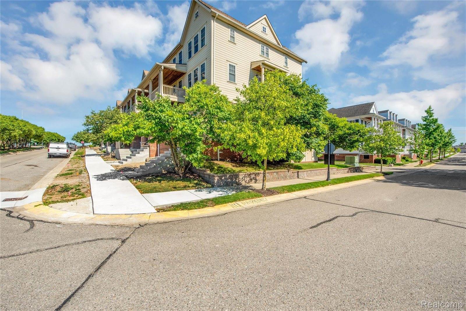 3912 Forester Boulevard, AuburnHillsCity_Oakland, MI 48326