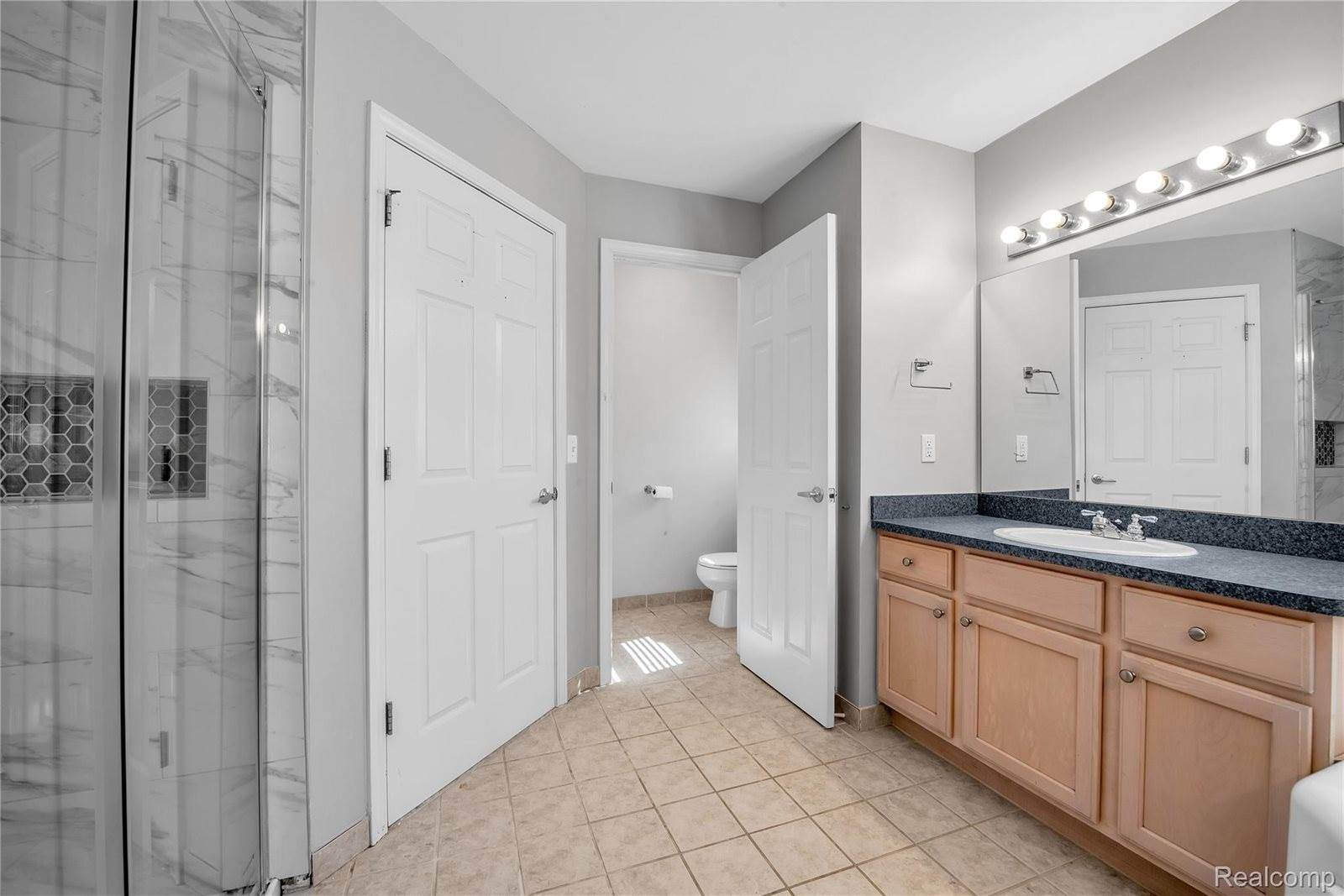 3912 Forester Boulevard, AuburnHillsCity_Oakland, MI 48326