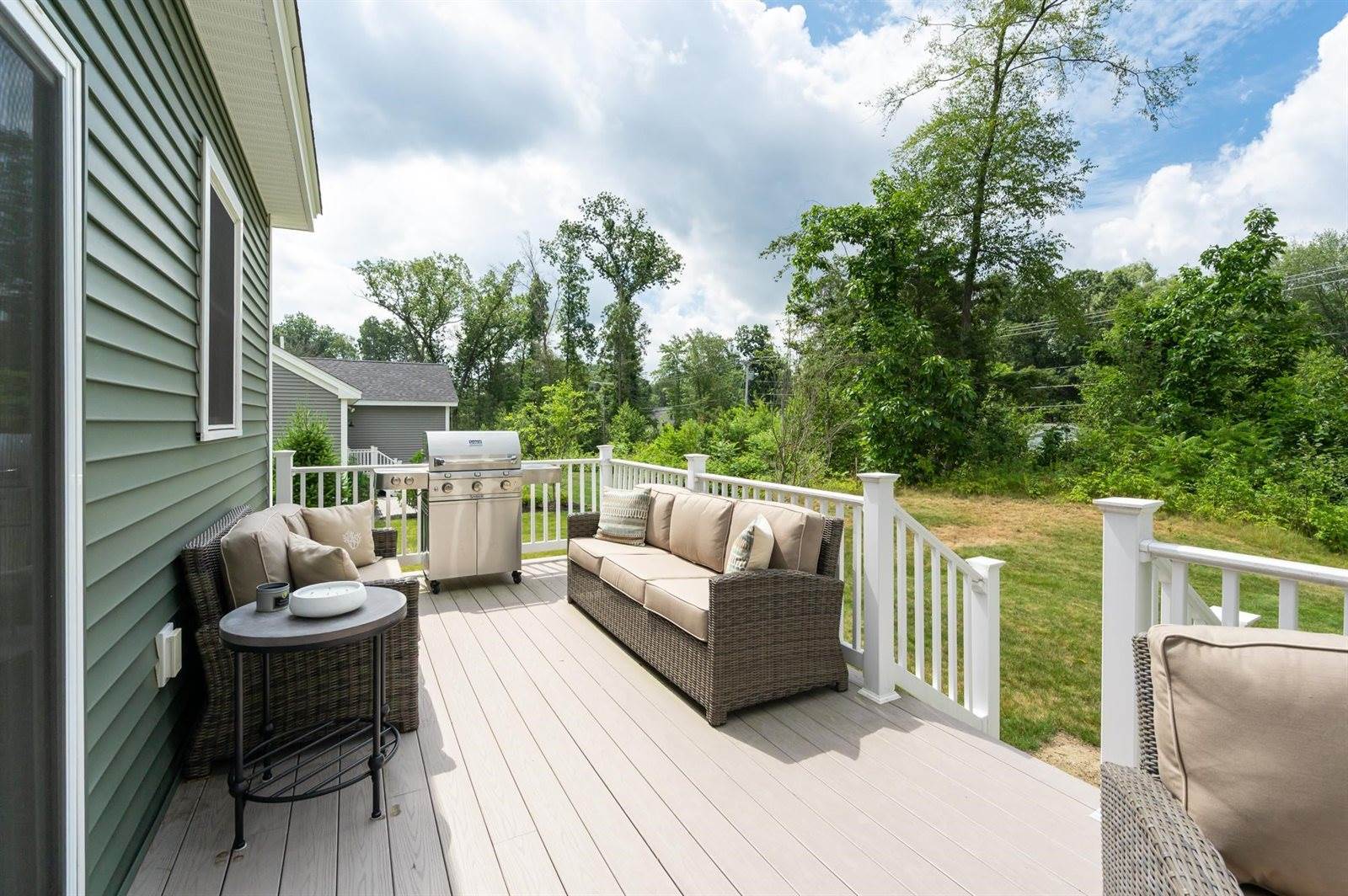 15 Rose Fountain Lane, Hampton, NH 03842